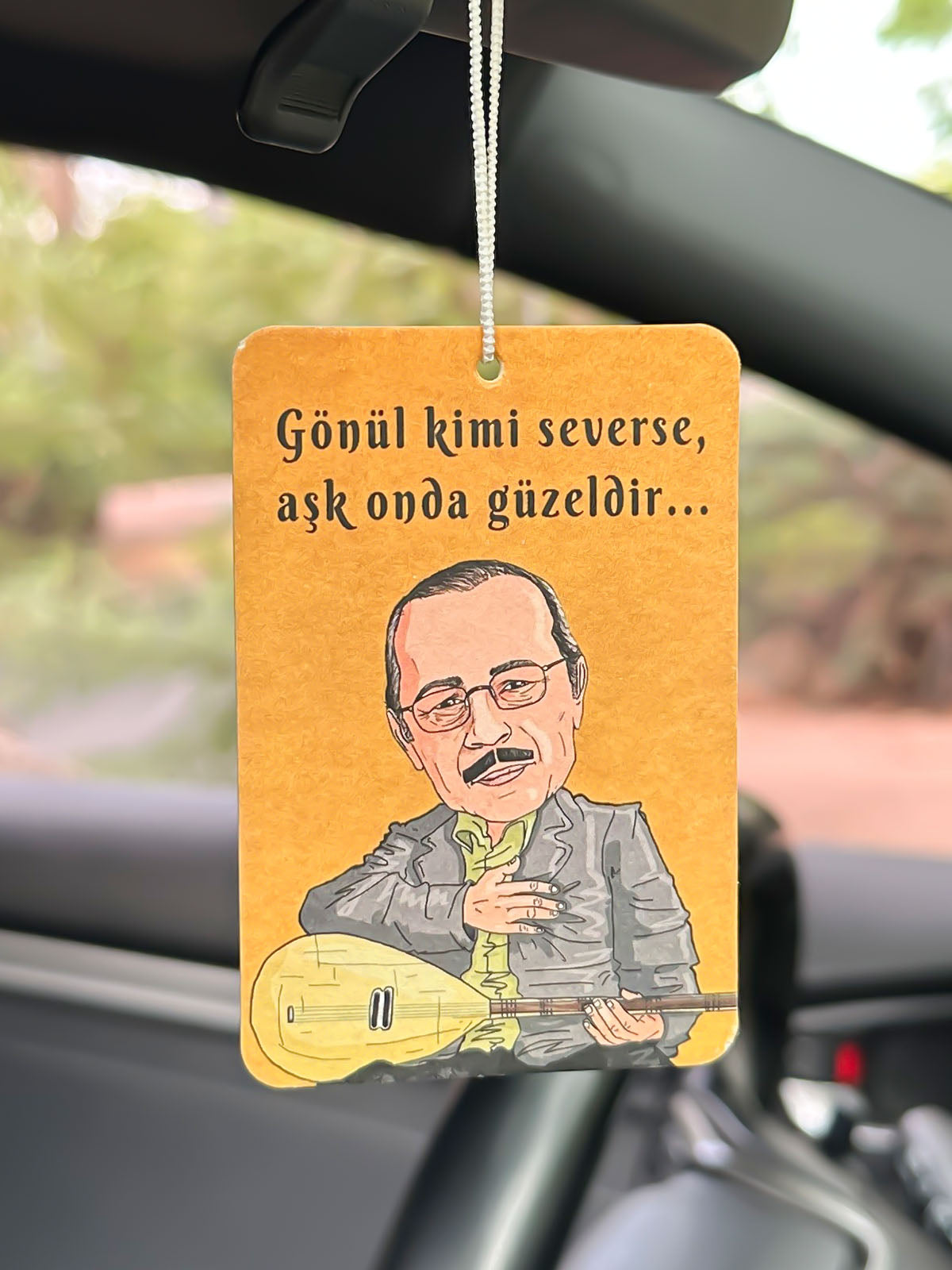 NEŞET ERTAŞ TASARIMLI OTO KOKUSU